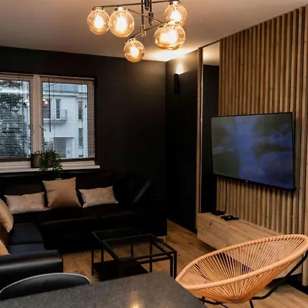 Apartment Z Prywatnym Jacuzzi - Bezplatny Parking - Ogrod Poznan