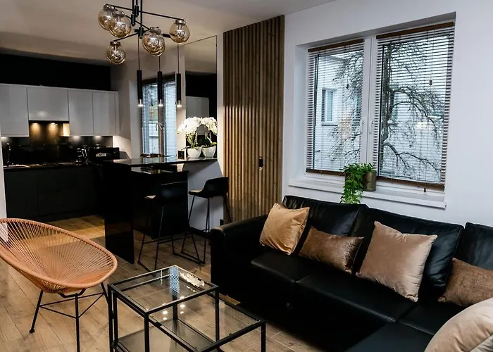 Z Prywatnym Jacuzzi - Bezpłatny Parking - Ogród Apartamento Poznań